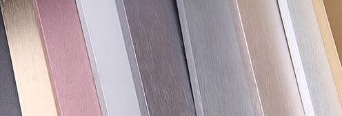 谁还傻傻的装实木瓷砖踢脚线 现在流行这种材质