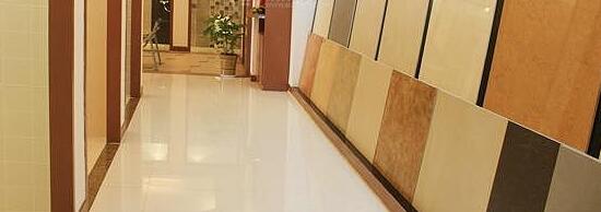 为什么很多人放弃木地板反而选瓷砖 便宜好打理