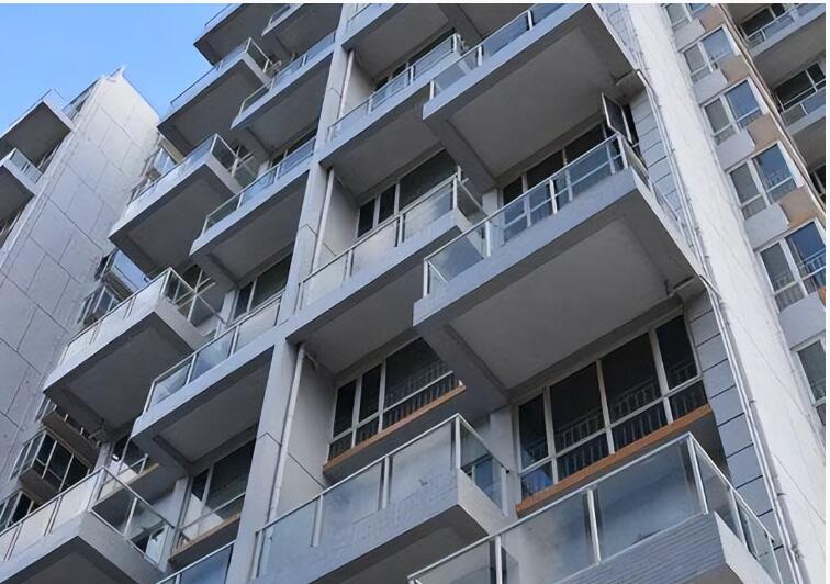 阳台什么样的房子不能买 遇到这种再便宜也不要买