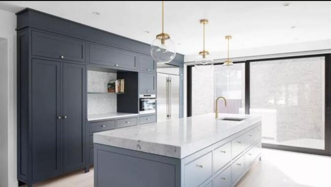 ����ĳ���װ����ɫ �������ʣ�