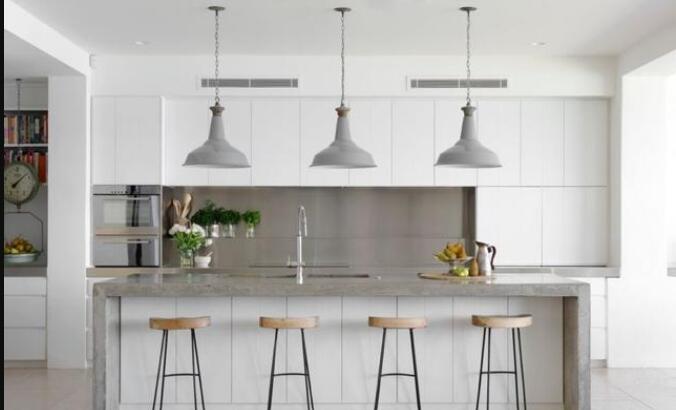 15间灰色和白色的厨房设计 会让你神魂颠倒