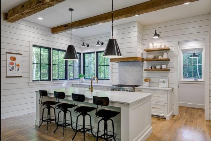 带有木质横梁的厨房 打造更为传统的现代厨房