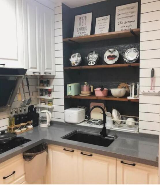 你家厨房还在打柜子?厨房试试装壁龛也很实用