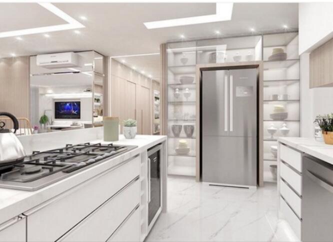 厨房没留冰箱的位置怎么办 用上一圈玻璃柜轻松解决