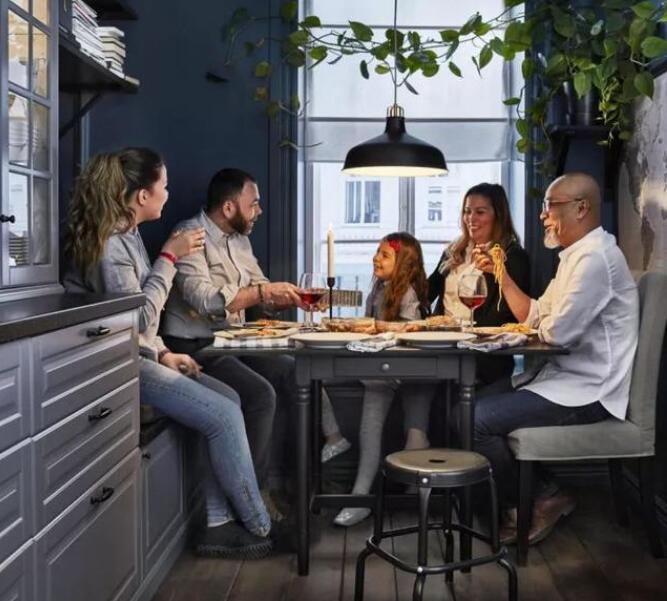 餐厅空间太小怎么办 3个妙招解决小餐桌聚餐难题