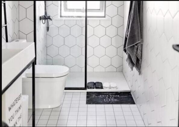 遇上狭长型卫生间基本没救2种布局教会你,美观+实用