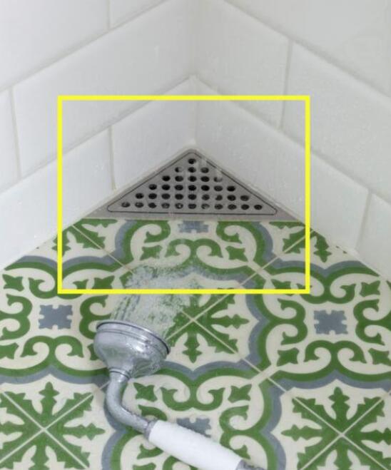 地漏应该靠墙角装吗?师傅:维护麻烦最好别在这3个地方