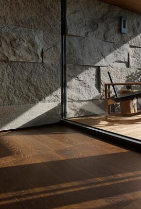 阳台太小怎么办?和客厅借铺上防腐木变阳光房!.