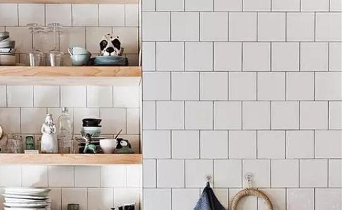 厨房不一定要打吊柜 试试墙上做壁龛设计.