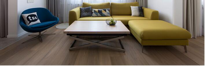 小户型在客厅做减法 装吊轨门一分为多个小书房