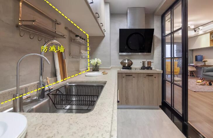 厨房太小?柜子这样做更省空间又美观.