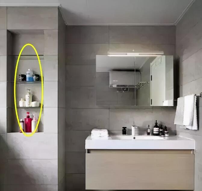 卫生间不用挂架怎么收纳 换成这种流行做法更高效.