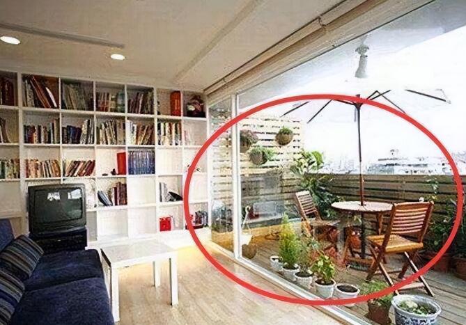 阳台不装推拉门的好处 改造成这样太漂亮了