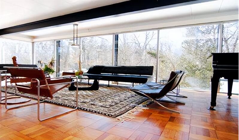 阳台地板这么铺 老师傅说保证3年不褪色不起泡