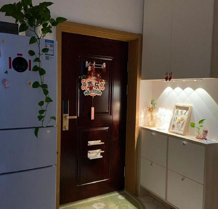 50�Oһ����С�� װ�޳�������Ů��