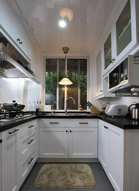 试试厨房做二字型的 洗切和烧菜转个身就完成.