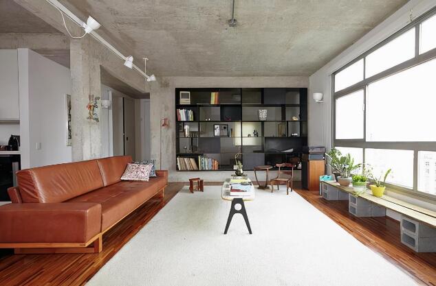 新房工业风装修效果 光铺了地板却被狂赞高级