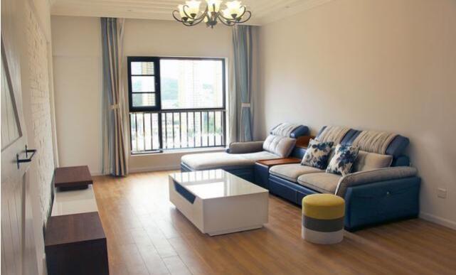 简约家装设计方案 在进门处做榻榻米床多出一间房